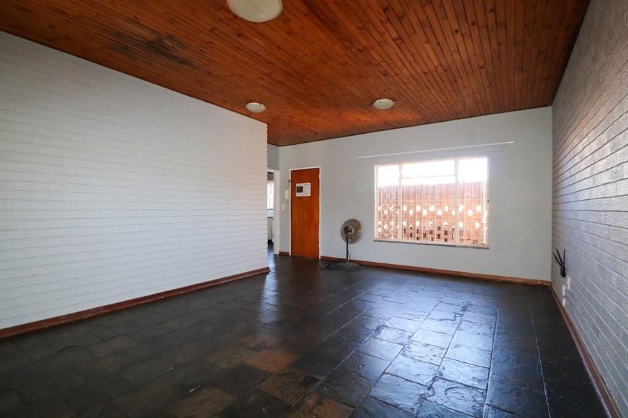 1 Bedroom Property for Sale in Flamwood North West